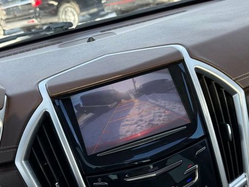 Used 2014 Cadillac SRX Luxury image 7