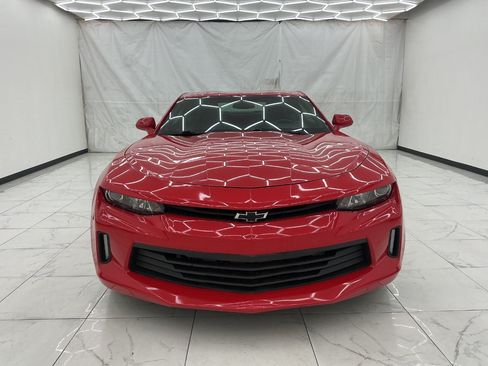 Used 2018 Chevrolet Camaro LT RWD image 5