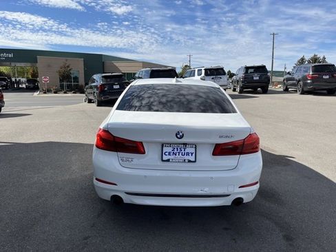 Used 2017 BMW 530i w/ Premium Package image 10