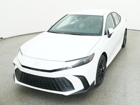 New 2026 Toyota Camry SE image 16