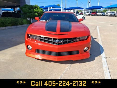 Used 2010 Chevrolet Camaro SS w/ LPO, Ground Effects Package RWD image 3