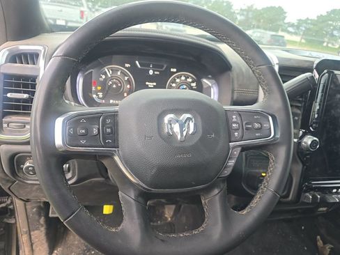 Used 2026 RAM 2500 Laramie AWD/4WD image 3