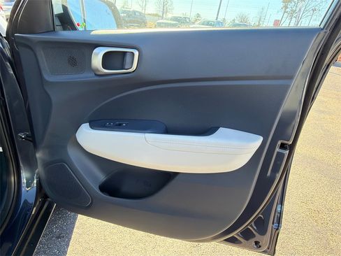 New 2026 Hyundai Venue SEL image 14