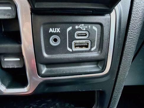 Used 2021 Jeep Wrangler Unlimited Sahara AWD/4WD image 26