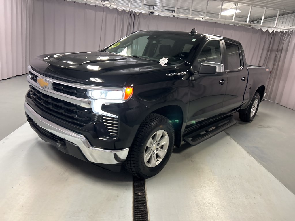 Used 2022 Chevrolet Silverado 1500 LT w/ Work Truck Package AWD/4WD image 3