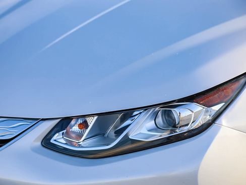 Used 2018 Chevrolet Volt LT w/ Comfort Package image 8