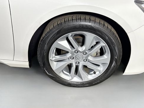 Used 2019 Honda Accord LX image 32