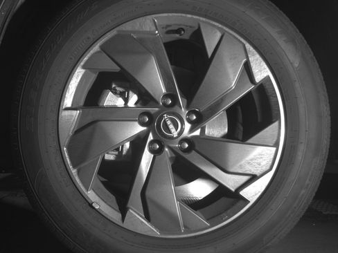 Used 2025 Nissan Rogue SV image 12