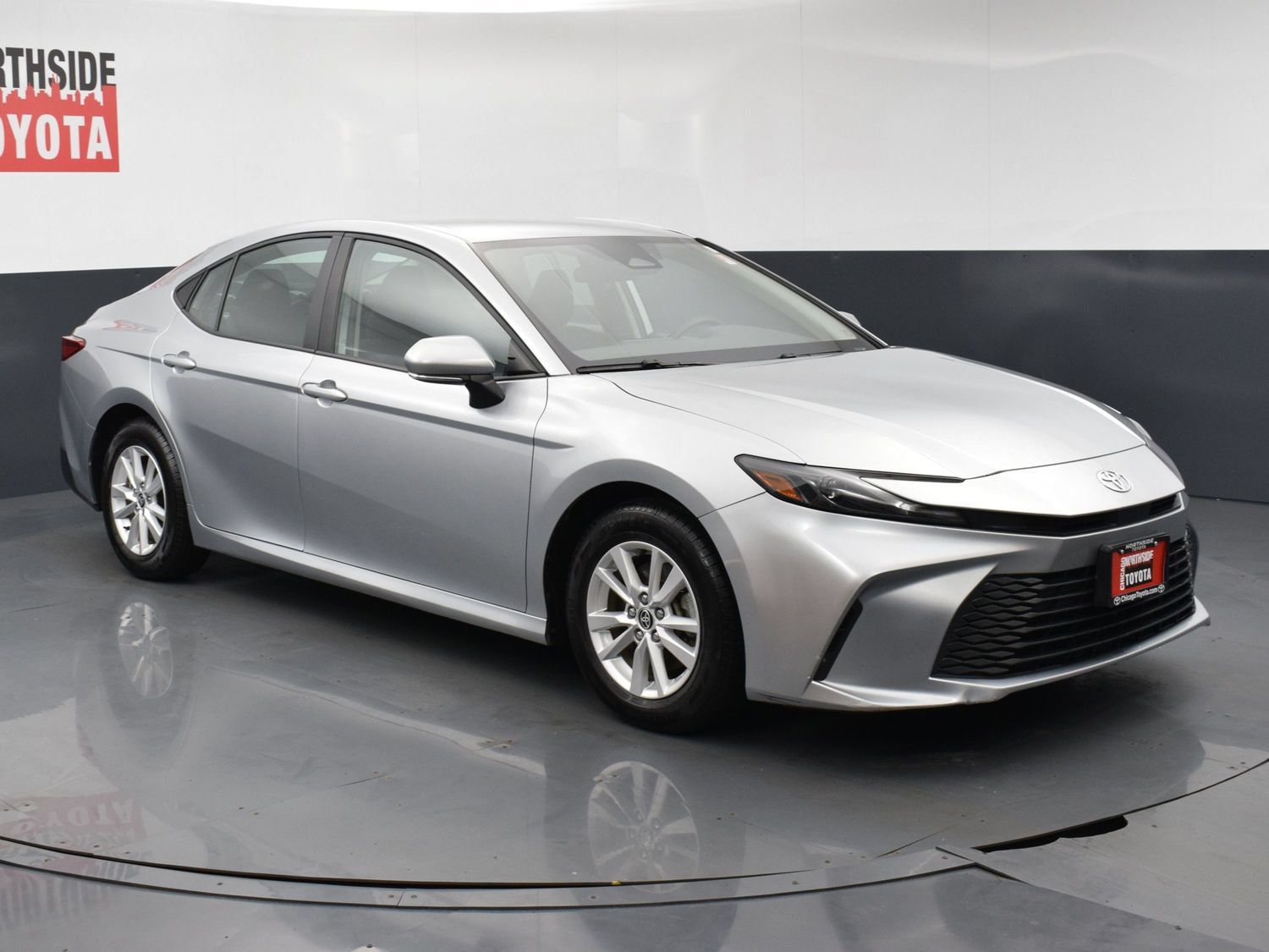 Used 2025 Toyota Camry LE FWD image 6