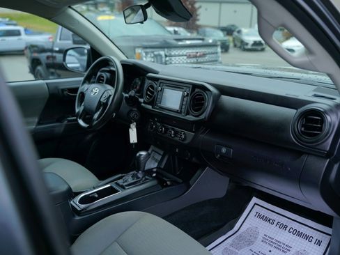 Used 2019 Toyota Tacoma SR w/ SR Convenience Package image 21