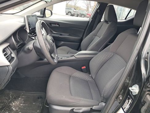 Used 2020 Toyota C-HR LE image 11