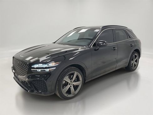 Used 2023 Genesis GV70 2.5T w/ Sport Prestige Package image 3
