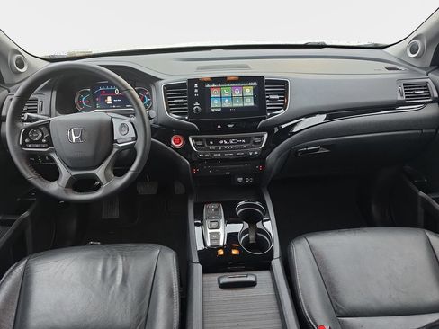 Used 2020 Honda Pilot Touring image 10