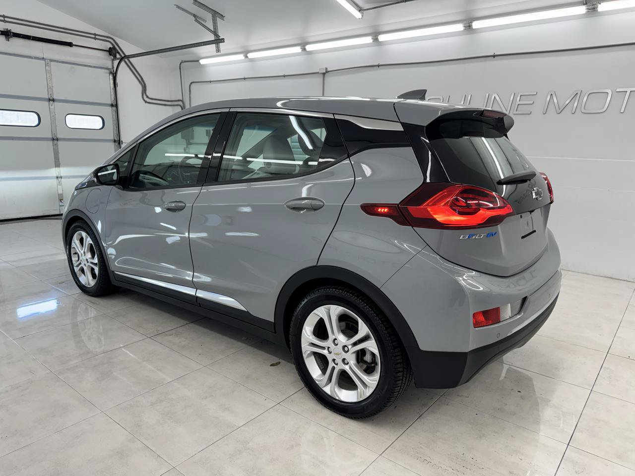 Used 2021 Chevrolet Bolt LT FWD image 8