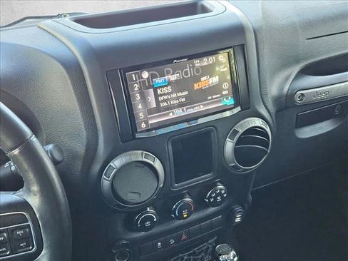 Used 2015 Jeep Wrangler Unlimited Sport w/ Connectivity Group AWD/4WD image 13