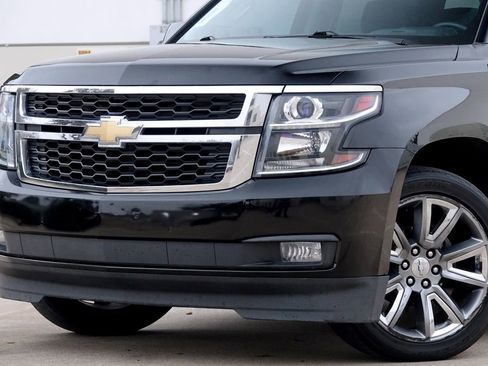 Used 2017 Chevrolet Suburban LT image 22