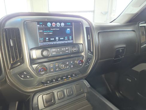 Used 2017 Chevrolet Silverado 1500 LTZ Z71 w/ LTZ Plus Package AWD/4WD image 35