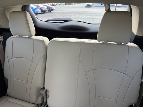 Used 2020 Buick Enclave Essence w/ LPO, Floor Liner Package image 20