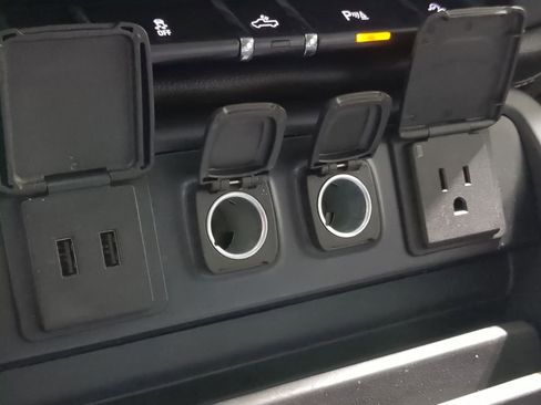 Used 2018 Chevrolet Silverado 1500 LTZ Z71 w/ LTZ Plus Package image 36