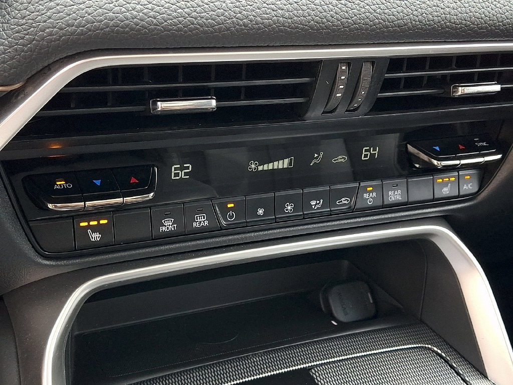 Used 2024 MAZDA CX-90 Plug-In Hybrid w/ Premium Pkg AWD/4WD image 17