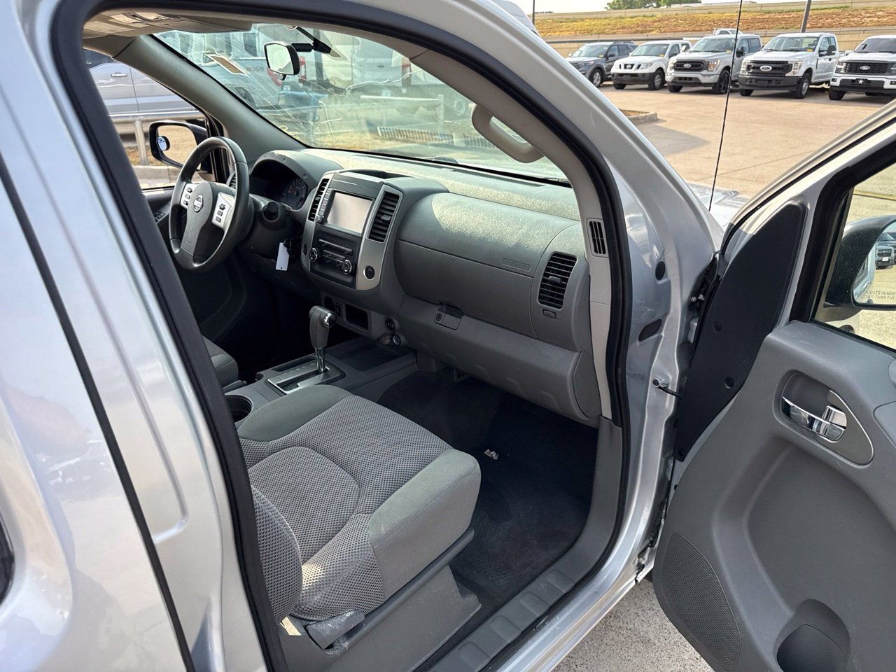 Used 2019 Nissan Frontier SV RWD image 14
