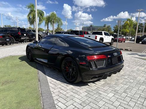 Used 2018 Audi R8 V10 w/ 20" Wheel Package RWD image 4