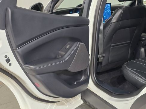 New 2025 Ford Mustang Mach-E Select image 31