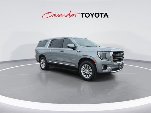 Used 2024 GMC Yukon XL SLT w/ SLT Luxury Package RWD image 2