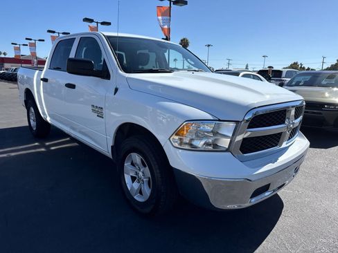Used 2023 RAM 1500 Classic SLT w/ Electronics Group AWD/4WD image 11