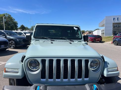 Used 2023 Jeep Wrangler Unlimited Sahara AWD/4WD image 14