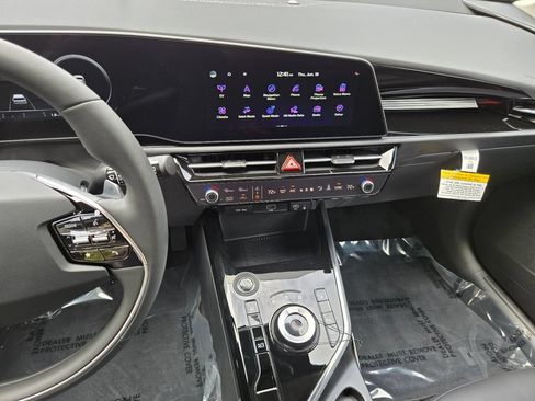 New 2026 Kia Niro Wind FWD image 22