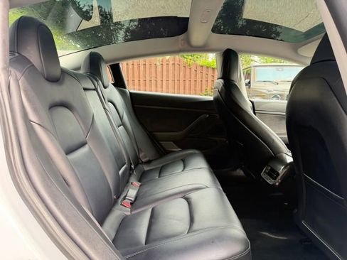 Used 2021 Tesla Model 3 Standard Range Plus RWD image 23
