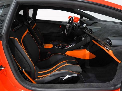 Used 2024 Lamborghini Huracan Tecnica image 14
