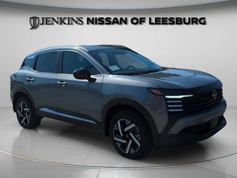 New 2026 Nissan Kicks SV AWD/4WD image 1