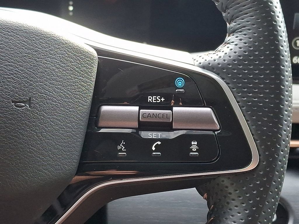 Used 2023 Nissan Ariya FWD image 22