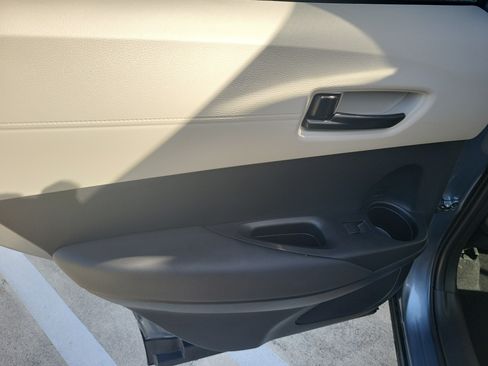Used 2026 Toyota Corolla Cross LE FWD image 12