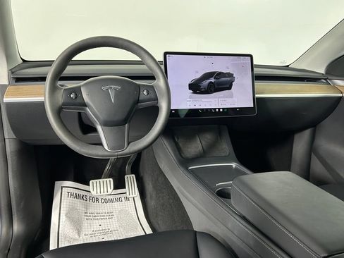 Used 2023 Tesla Model Y Performance AWD/4WD image 15