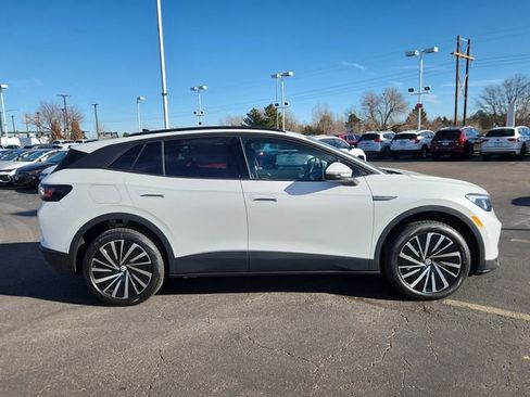 New 2026 Volkswagen ID.4 Pro image 2