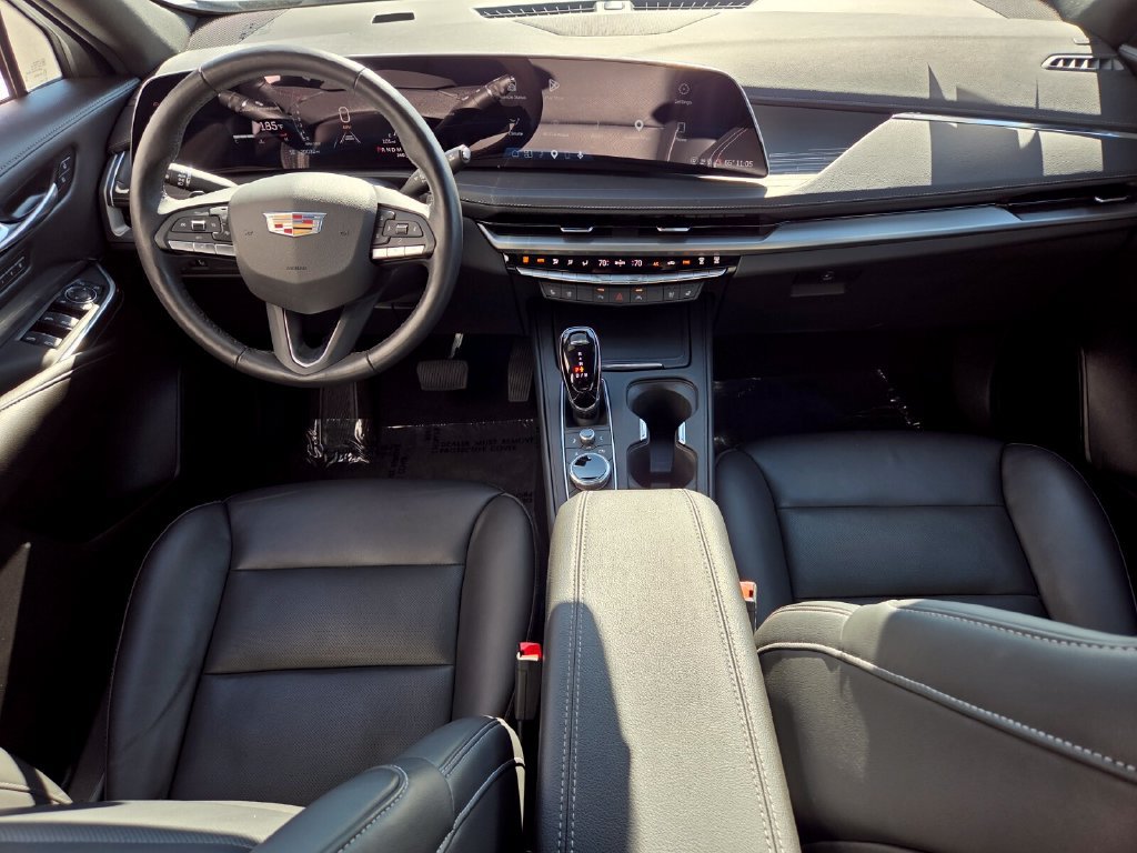 Used 2024 Cadillac XT4 Premium Luxury AWD/4WD image 18