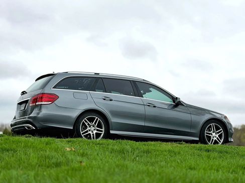 Used 2016 Mercedes-Benz E 350 4MATIC Wagon image 18