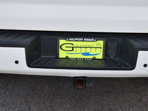 Used 2021 Nissan Titan SV w/ SV Convenience Package AWD/4WD image 9