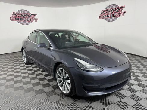 Used 2020 Tesla Model 3 Long Range image 9