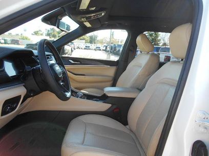 Used 2024 Jeep Grand Cherokee L Limited w/ Luxury Tech Group II