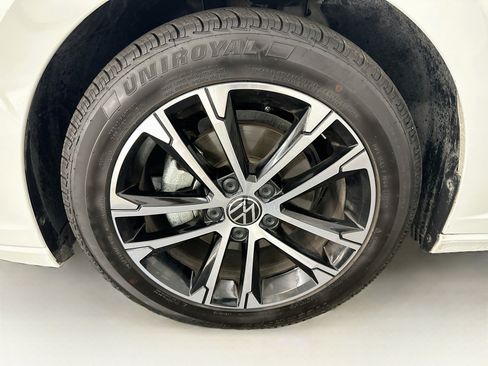 Used 2025 Volkswagen Jetta Sport FWD image 34