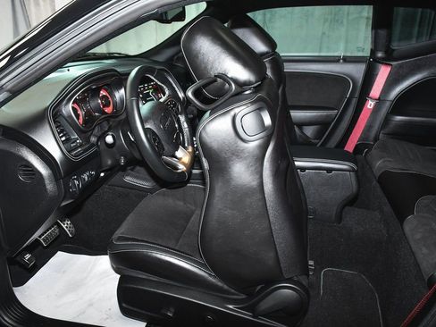 Used 2022 Dodge Challenger SRT Hellcat w/ Plus Package image 48