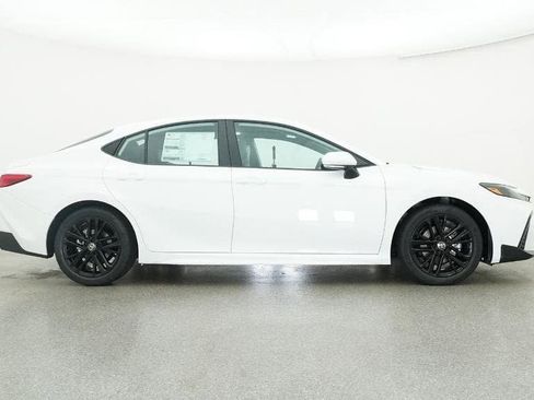 New 2026 Toyota Camry SE image 27