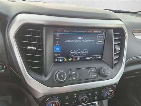 Used 2023 GMC Acadia SLE w/ Driver Convenience Package image 16