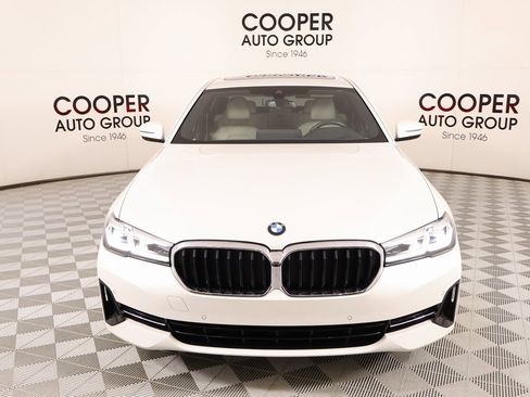 Certified 2023 BMW 530i xDrive w/ Premium Package image 10