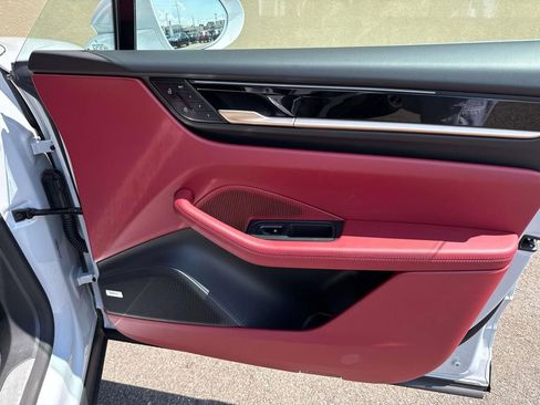 Used 2024 Porsche Macan 4 Electric image 18