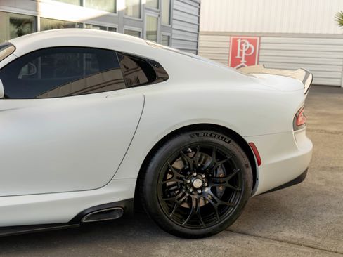 Used 2017 Dodge Viper GTC w/ Time Attack Group 1.0 image 5